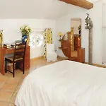 Lovely In With Kitchen 度假居