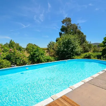 Lovely In With Kitchen Holiday home *