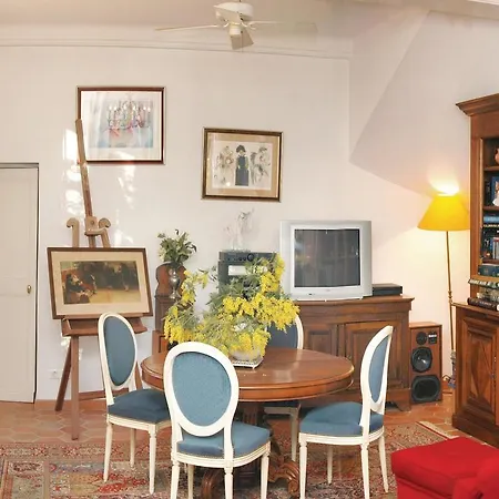 Lovely In With Kitchen Holiday home *