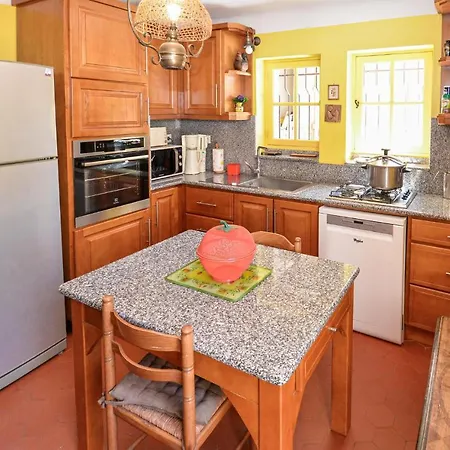 度假居 Lovely In With Kitchen *