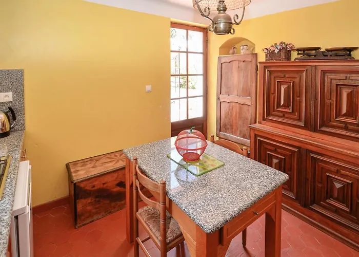Lovely In With Kitchen بيت للعطل لا غارد