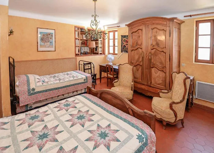 Lovely In With Kitchen Holiday home *