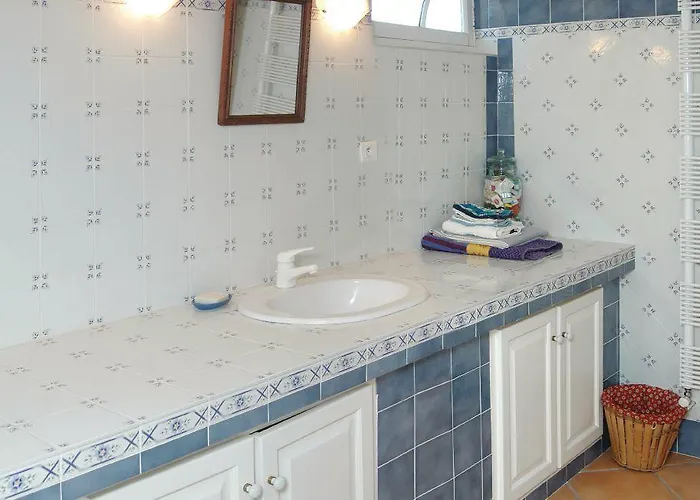 Lovely In With Kitchen لا غارد