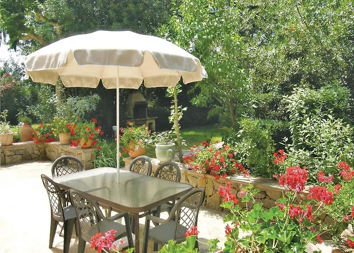 Lovely In With Kitchen لا غارد